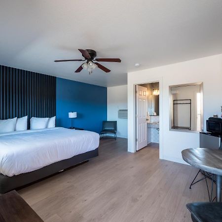 פרוטה Balanced Rock Inn מראה חיצוני תמונה
