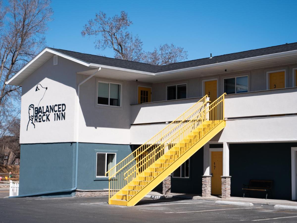 פרוטה Balanced Rock Inn מראה חיצוני תמונה