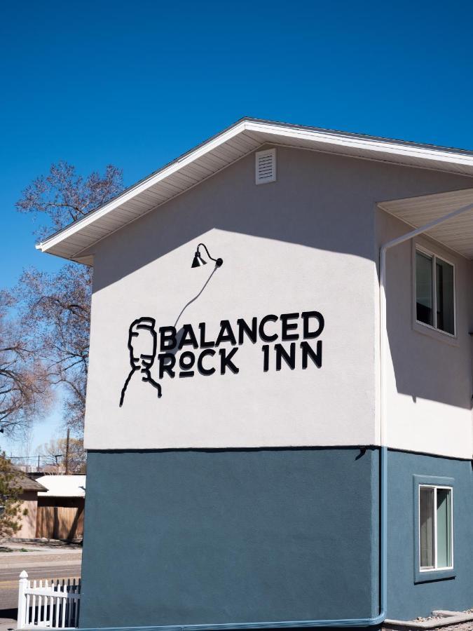 פרוטה Balanced Rock Inn מראה חיצוני תמונה