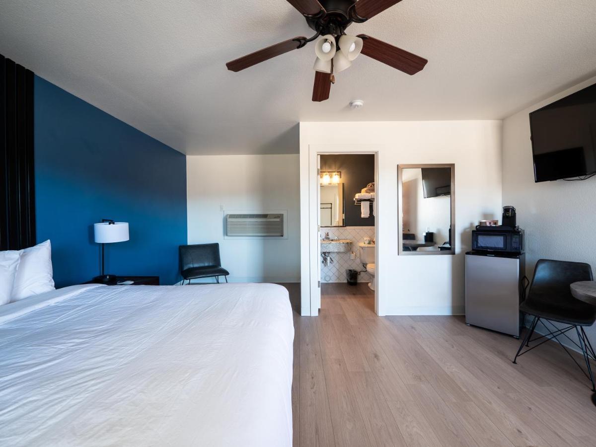 פרוטה Balanced Rock Inn מראה חיצוני תמונה