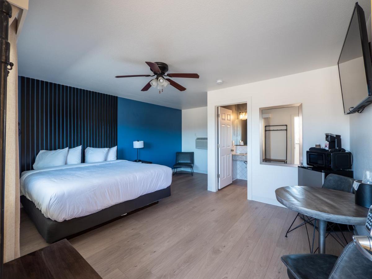 פרוטה Balanced Rock Inn מראה חיצוני תמונה