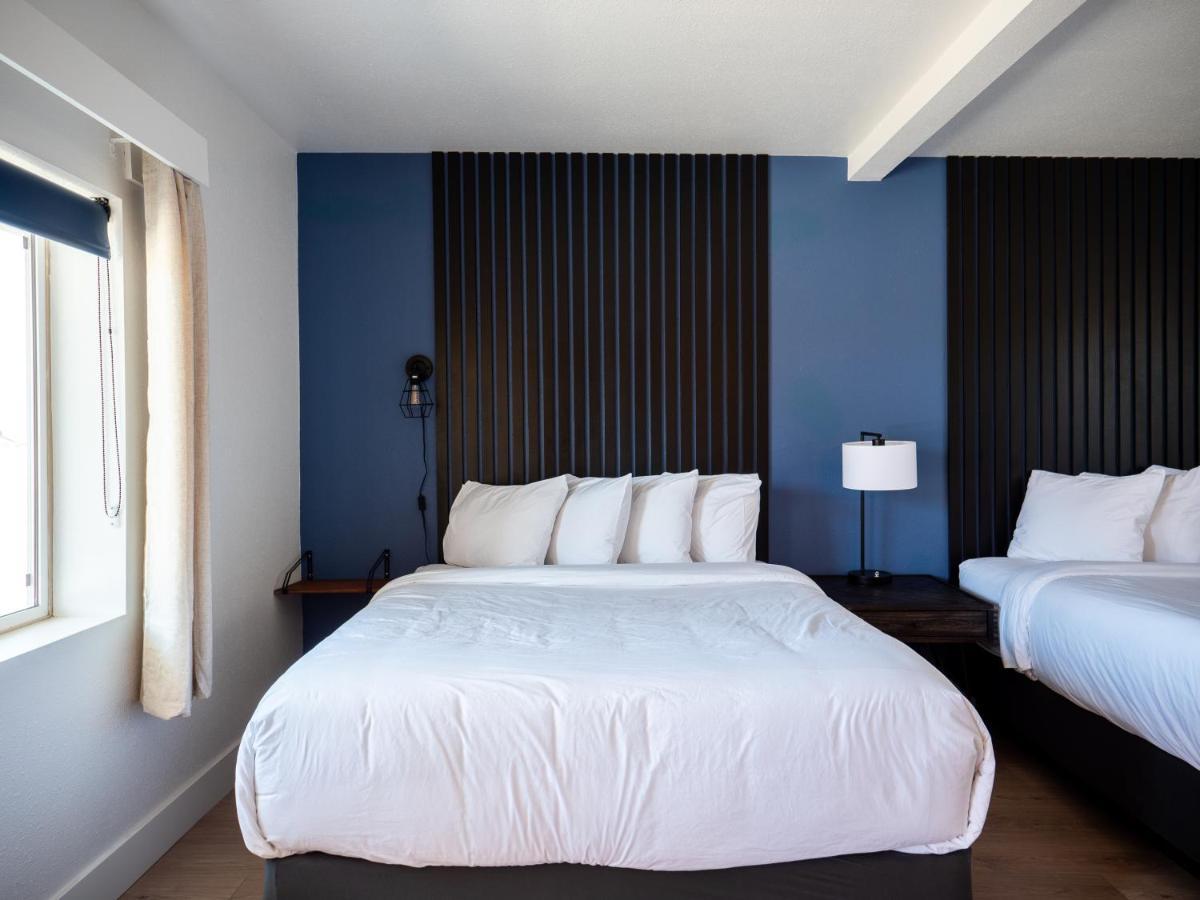 פרוטה Balanced Rock Inn מראה חיצוני תמונה